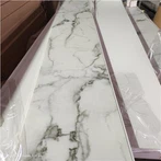 Deckenpaneele aus mattem PVC